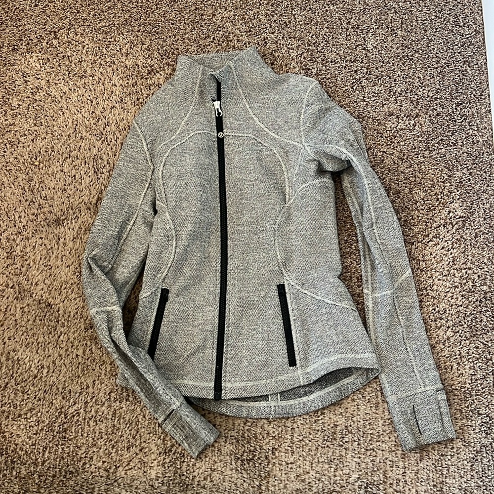 Women’s Lululemon zip up